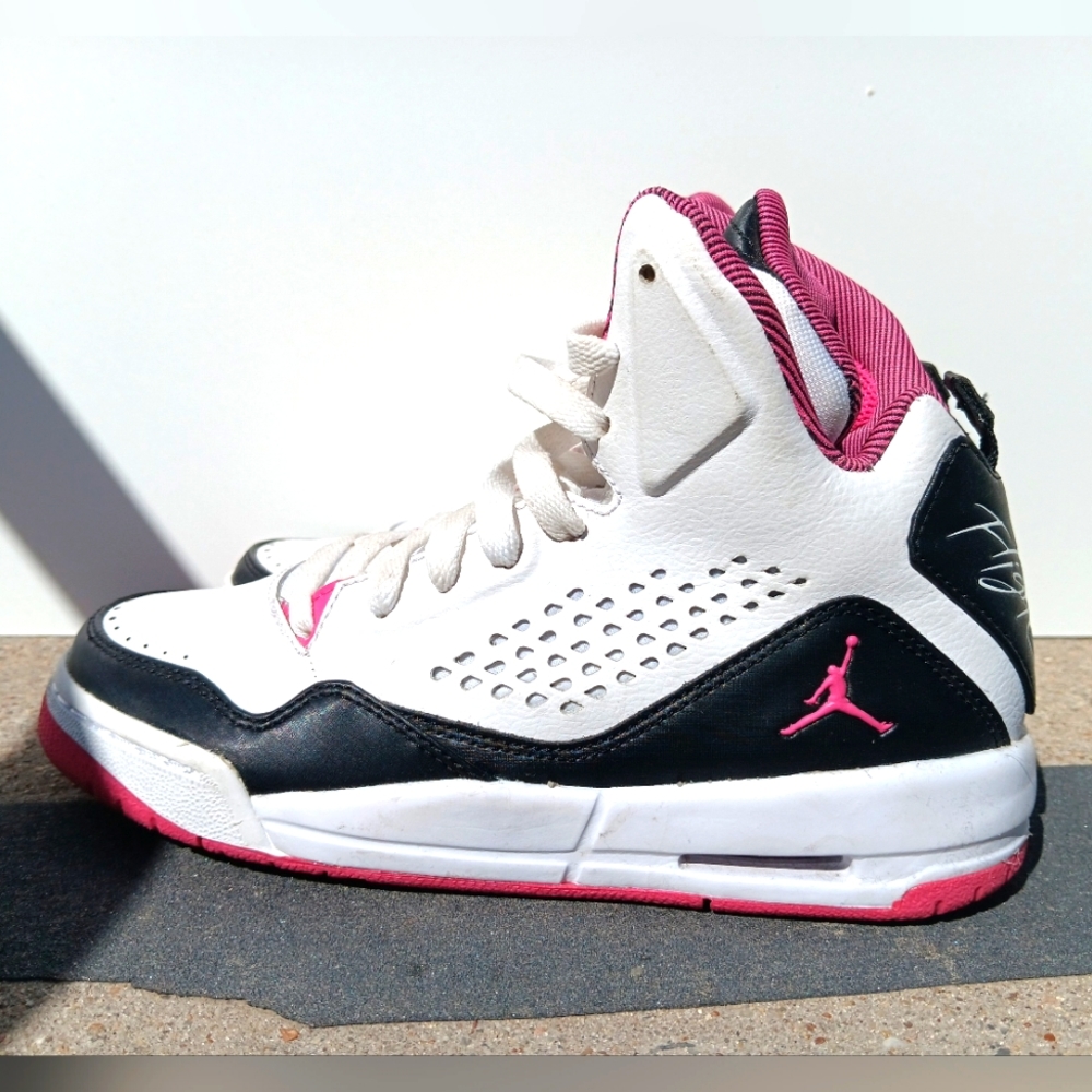 Nike Air Jordan Flight SC  5 youth White Black Pink Midtop